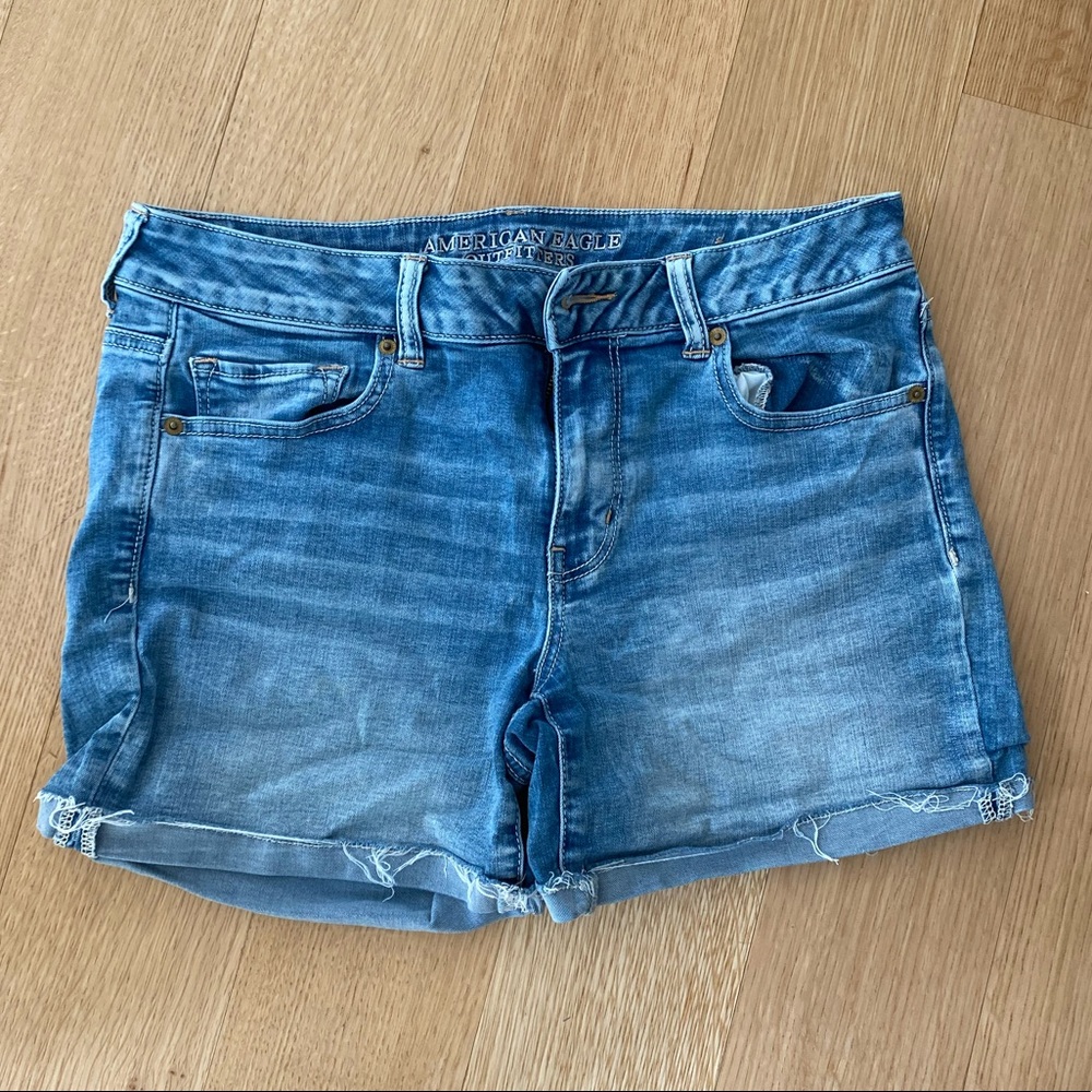 American Eagle Women’s Midi Jean Short